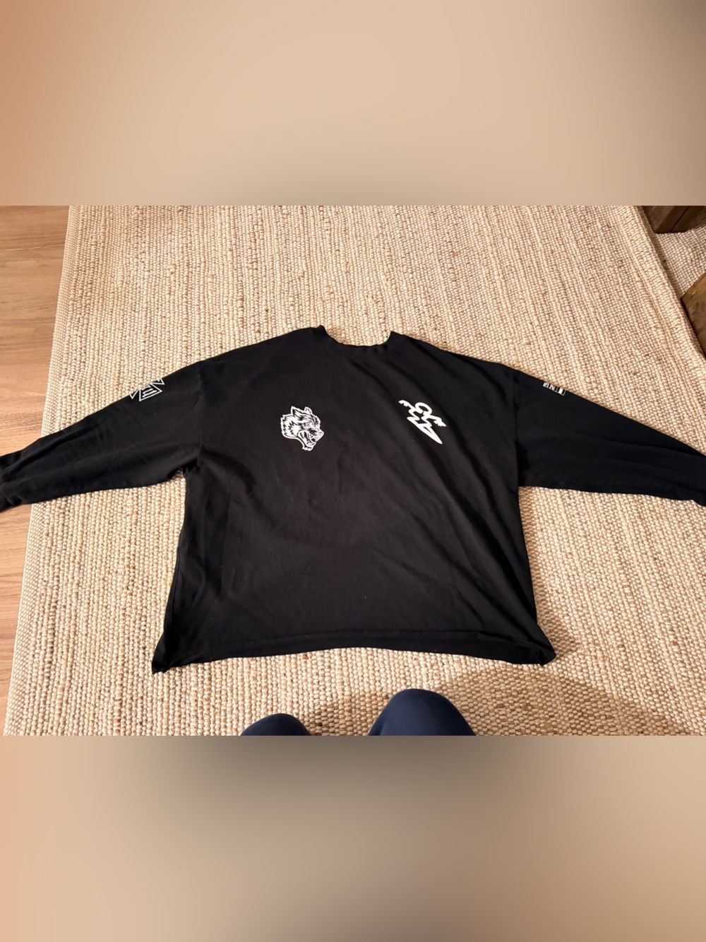 DARC SPORT x DA HUI North F*cking Shore Box Cut LS tee - Size L NWOT